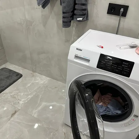 Family Place شقة تالين